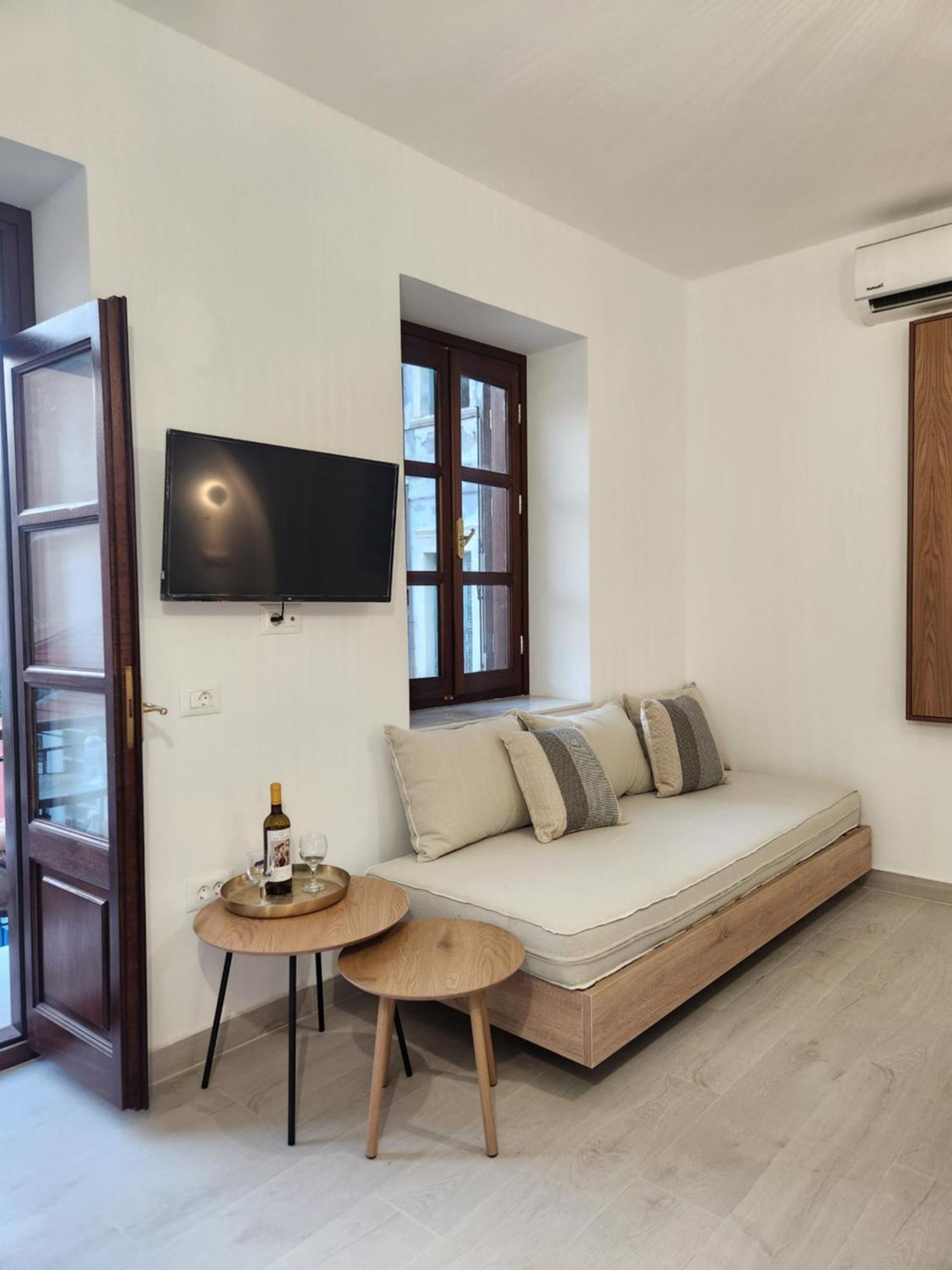 Traditional Apartments Alexandra 迈伊斯蒂 外观 照片